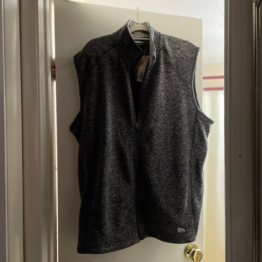 Men’s Eddie Bauer zipped sweater vest with pockets black with gray inside collar